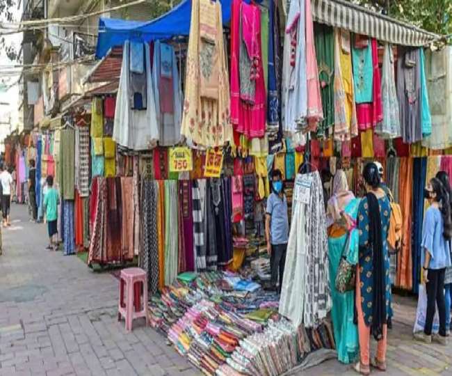 Plea seeking resumption of all weekly markets in Delhi with Covid Precautions: Delhi HC seeks response from Govt